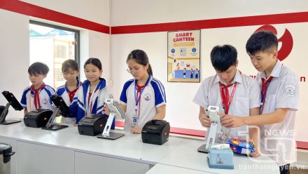 Smart Canteen UboFood: Bảo vệ sức khỏe học đường